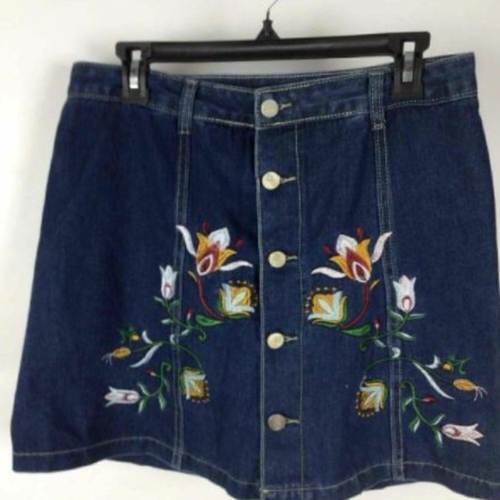 Embroidered Skort with Floral‎ Design Sz 12